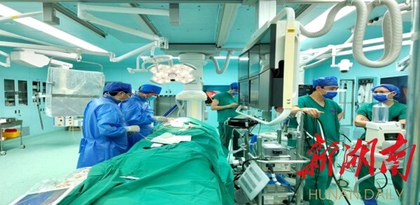 南华附一医院复合手术室投用“满月”啦!